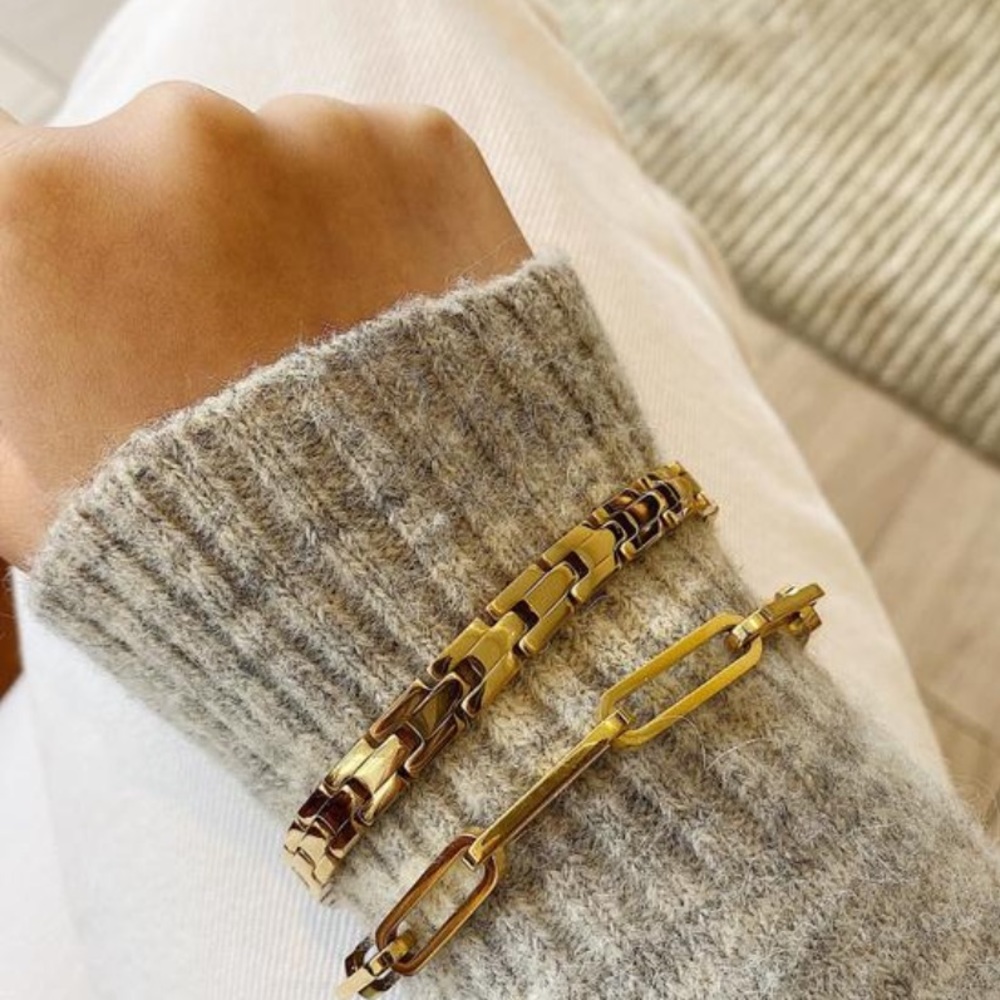 Gold Rectangular Link Chain Bracelet